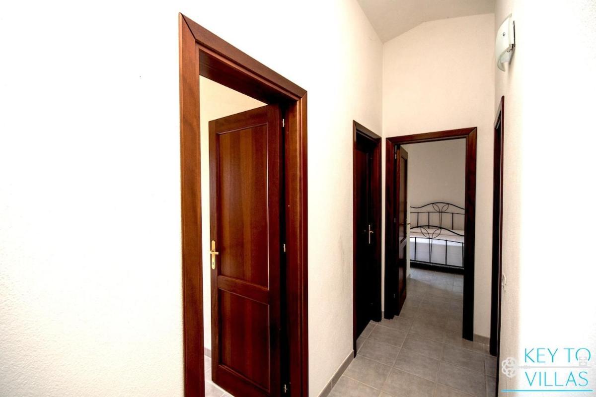 Villa Vista - Key To Villas Коста-Парадисо Экстерьер фото